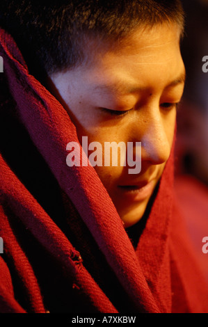 Moine de Songzhanling monastère. Zhongdian. La préfecture autonome tibétaine de Xian de dêqên. La province du Yunnan. Chine Banque D'Images