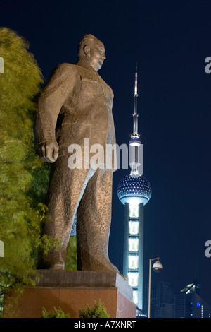 L'Asie, Chine, Shanghai, Statue de Chen Yi, le premier post-révolution, maire de la ville Banque D'Images