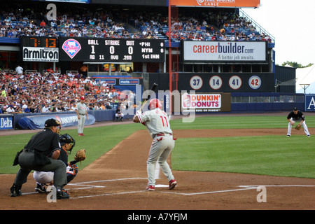 Mets de New York en prenant sur les Phillies de Philadelphie au Shea Stadium, le 4 août 2006, le rinçage, NY, USA Banque D'Images