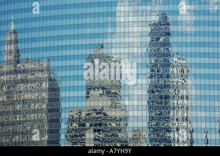 Les bâtiments reflètent dans highrise windows Chicago Illinois Banque D'Images