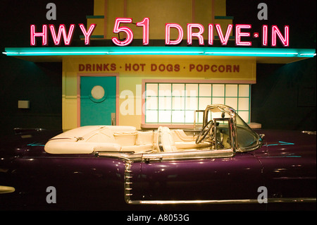 USA, New York, Memphis : Elvis Presley Collection Automobile Museum, Purple Cadillac Convertable Banque D'Images