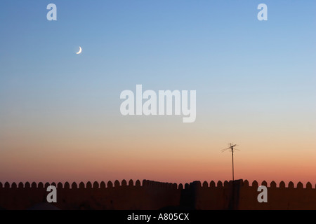 Crépuscule sur les murs de la ville de Khiva Banque D'Images