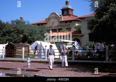 Amérique du Nord, USA, Texas, Fort Worth. Stockyards national historic site. Forts de frontière du Texas ère rassemblement de personnes campement. Banque D'Images