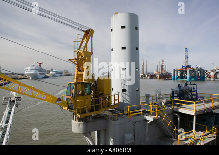 USA, Texas, Galveston : Ocean Star plate-forme de forage en mer & Museum / Galveston Channel Banque D'Images