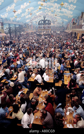 Germany, Bavaria, Munich, le célèbre Festival de la bière Oktoberfest Banque D'Images