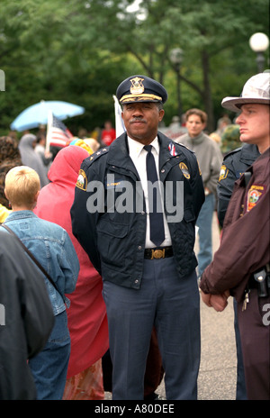 Chef de police William Finney à Minnesota se souvient Service commémoratif pour les victimes du 11 au State Capitol. St Paul Minnesota MN USA Banque D'Images