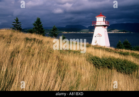 Le Canada, Terre-Neuve, le phare de Lobster Cove Head près de Rocky Harbour, dans le parc national du Gros-Morne Banque D'Images