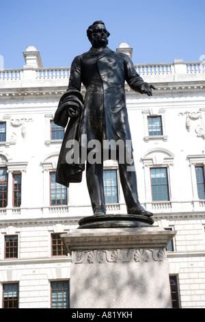 Statue de vicomte Palmerston Place du Parlement Londres Banque D'Images