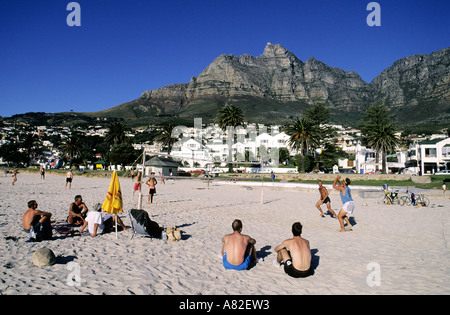 L'Afrique du Sud, Cape Town, la plage de Camps Bay Banque D'Images