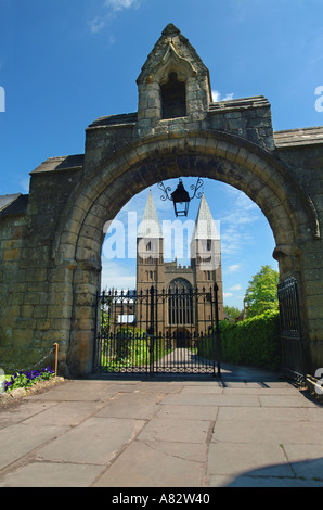 Southwell Minster entrée 12e 14e siècle cathédrale normande Dorset UK Angleterre GO Banque D'Images