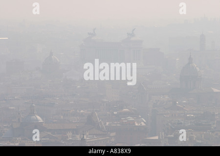 Plus de smog Rome, Italie Banque D'Images