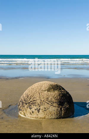 Moeraki solitaire Boulder North Otago en Nouvelle-Zélande Banque D'Images