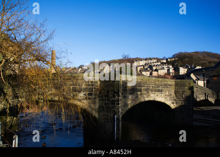 Le vieux pont au-dessus de l'eau cheval Hebden construit c1510 à Hebden Bridge West Yorkshire Angleterre Banque D'Images