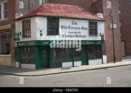 Charles Dickens, Old Curiosity Shop, Portsmouth Road, London, England Banque D'Images