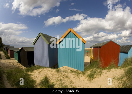 Cabines de plage sur la plage de la réserve naturelle nationale de Holkham Norfolk Banque D'Images