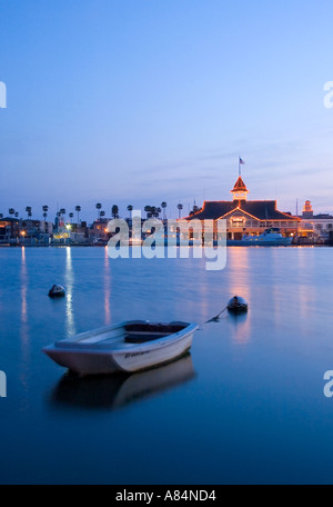 Tha célèbre attraction touristique Balboa Pavilion at Newport Harbor à Newport Beach en Californie Banque D'Images