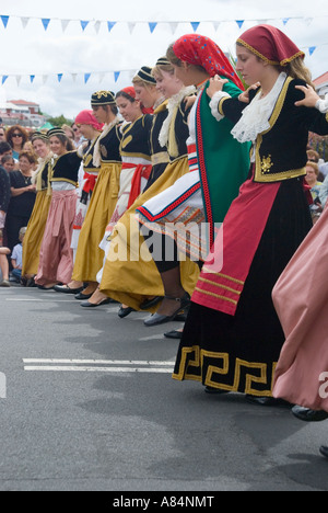 Les australiens d'origine grecque célébrer lors d'un festival de danses en costume traditionnel Banque D'Images