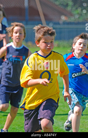 Les enfants participant à l'école primaire atheletics Hobart Tasmanie Banque D'Images