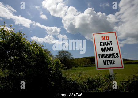 En signe d'éoliennes anti domaine Wellow Ile de Wight Angleterre UK Banque D'Images