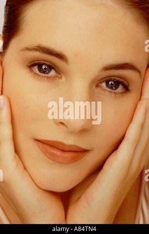 Close up face de belle jeune femme. Banque D'Images
