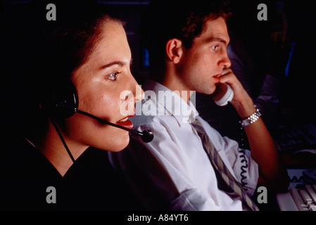 Les opérateurs téléphoniques centre d'appels. Banque D'Images