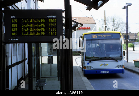 Electric Trolleybus, Solingen, Rhénanie du Nord-Westphalie, Allemagne. Banque D'Images