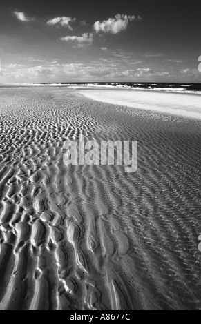 Ondulations dans le sable, à gauche par une marée descendante, Nord littoral de Norfolk Banque D'Images