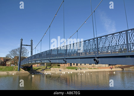 Cricklepit cycle passerelle et pont sur la rivière Exe au quai, Exeter Banque D'Images