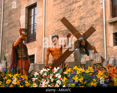 Procession du Vendredi Saint des statues dans vieille ville Girona Espagne Banque D'Images