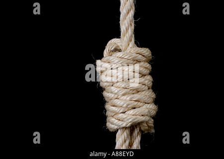 Rope Hang Man de potence sur fond noir Banque D'Images