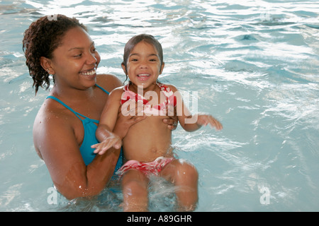 Troy Alabama,Community Recreation Centre,centre,Sportsplex,piscine intérieure,Black Blacks Africains ethnie minoritaire,adultes femme femmes Banque D'Images