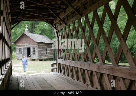 Troy Alabama, Pioneer Museum of Alabama, église en rondins, restauré Poole Covered Bridge, les visiteurs Voyage voyage tourisme touristique sites touristiques culte Banque D'Images