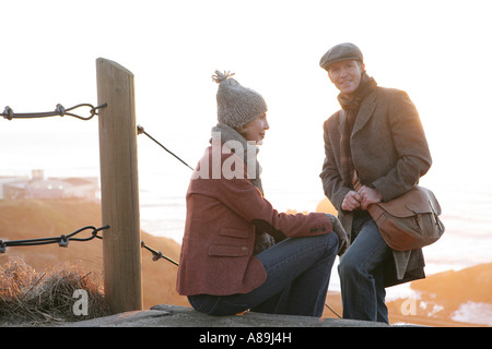 Bord de mer de couple Banque D'Images