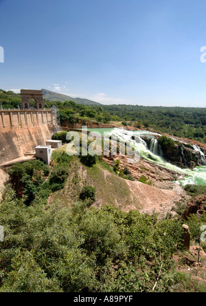 Le mur du barrage Hartbeespoort en Afrique du Sud, Province de l'Ouest. Noth Banque D'Images