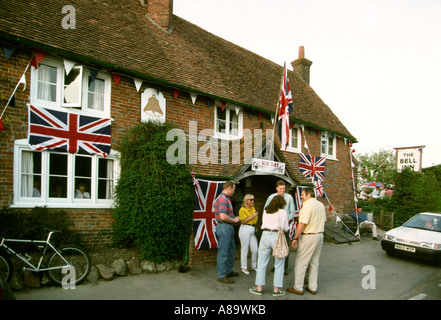 Berkshire Aldworth Bell public house le jour de la victoire Banque D'Images