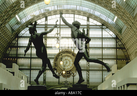 Paris Musée d'Orsay d Orsay, musée et galerie d'art de l'intérieur montrant Grande horloge Paris France Europe UE Banque D'Images