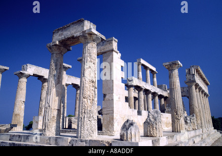 Partie de la temple dorique d'Aphaia sur l'île grecque d'Aegina Banque D'Images