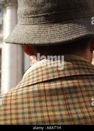 Homme portant veste tweed Banque D'Images