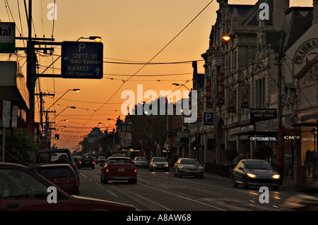 Prahran district dans la ville de Melbourne au coucher du soleil Banque D'Images