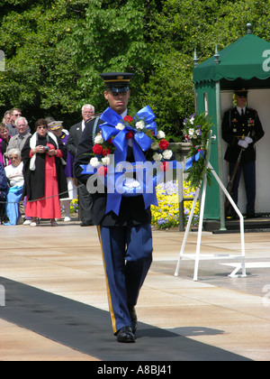 Protection de la Tombe du Soldat inconnu au cimetière national d'Arlington en Virginie Banque D'Images