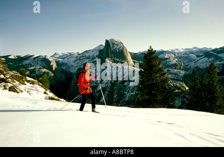 Yosemite en Californie skieur Ski Banque D'Images