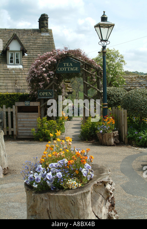 La maison de thé à Bolton Abbey près de Skipton, Yorkshire Dales National Park England Royaume-Uni UK Banque D'Images