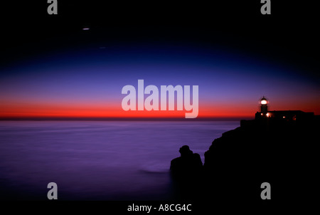 Coucher du soleil au phare de Saint Vincent Cabo de Sao Vicente Costa Vicentina Parc Naturel de Sagres Algarve Portugal Europe Banque D'Images