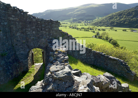 Castell y Bere et la vallée de la rivière Dysynni près d'Abergynolwyn, Gwynedd, au nord du pays de Galles Banque D'Images