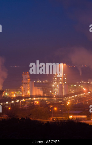 Ineos Runcorn complexe chimique sur les rives de la rivière Mersey River Weaver et Manchester Ship Canal dans Cheshire UK Banque D'Images