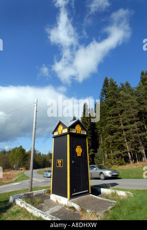 Un service de dépannage AA TÉLÉPHONE FORT SUR LA ROUTE B974 EN ECOSSE.UK Banque D'Images