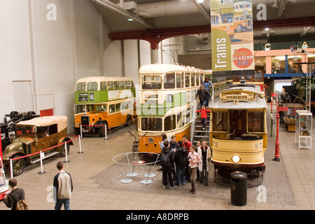 Intérieur de Kelvin Hall Museum of Transport Glasgow Ecosse GB UK Banque D'Images