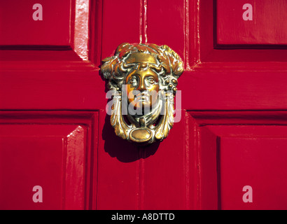 Heurtoir de porte rouge, Merrion Square, Dublin, Irlande Banque D'Images