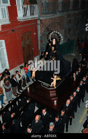 Vierge Marie vêtue de noir le Vendredi saint procession de Pâques, Espagne Banque D'Images