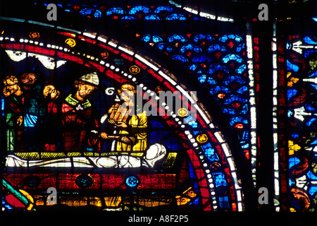 La cathédrale de Chartres Vitraux Marie Madeleine treizième fenêtre en verre 13e siècle Chartres France Europe UE Banque D'Images